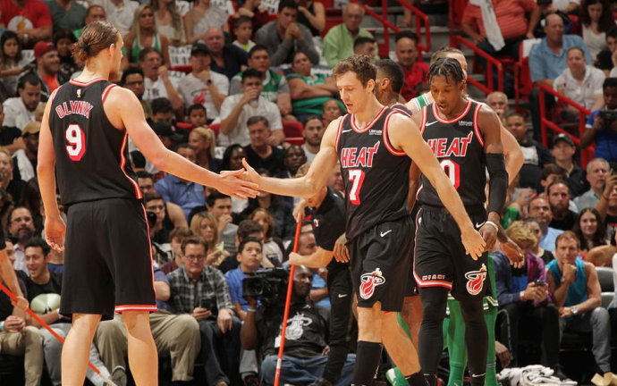  热火主场连胜遭终结无缘东部前三  