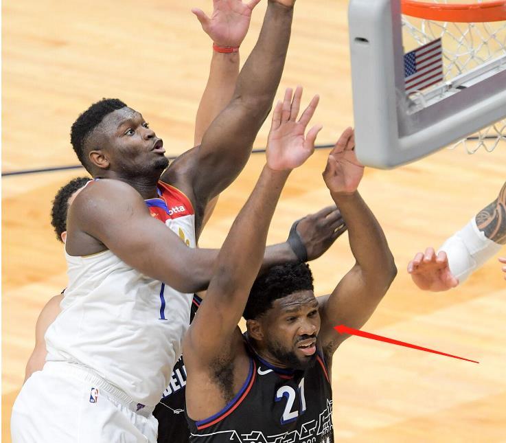  三球鲍尔肩部脱臼，黄蜂控卫告急寻替代  