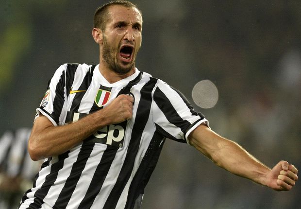  尤文图斯爆冷不敌蒙扎，小基耶萨染红离场致局势崩盘