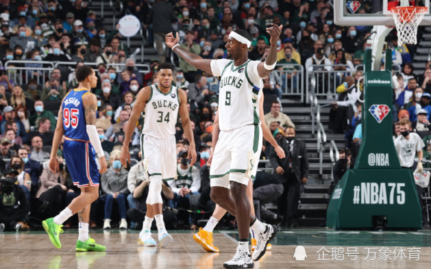  米德尔顿压哨三分命中，雄鹿险胜篮网缩小东部差距