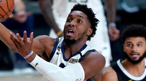  米切尔首节二十一分骑士击溃尼克斯